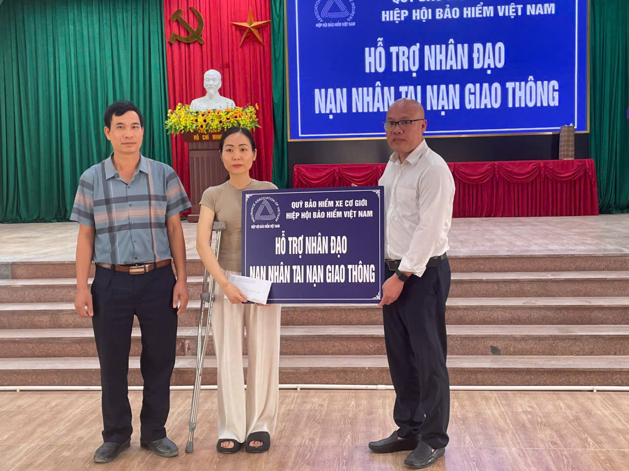Quỹ Bảo hiểm Xe cơ giới trao 75 triệu đồng hỗ trợ nhân đạo cho gia đình nạn nhân vụ tai nạn giao thông nghiêm trọng xảy ra tại Thanh Hóa